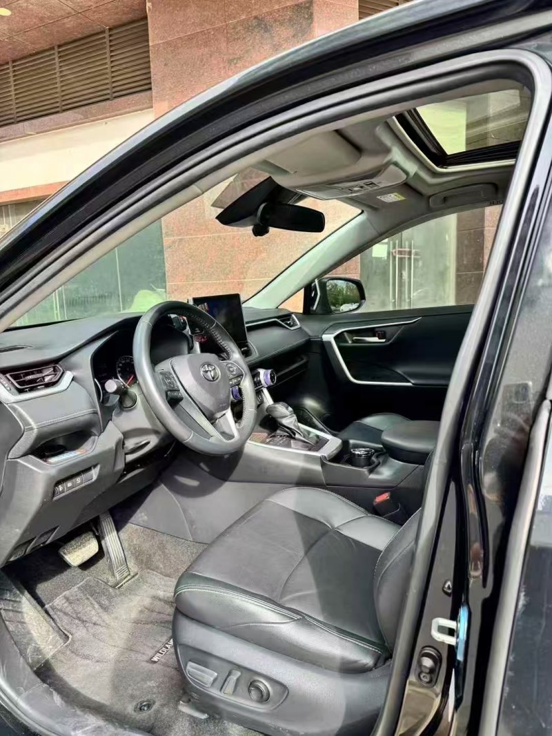 东莞22年丰田威兰达3