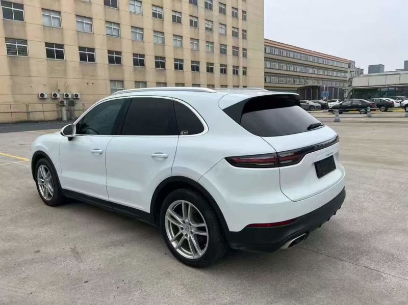 杭州19年保时捷卡宴5