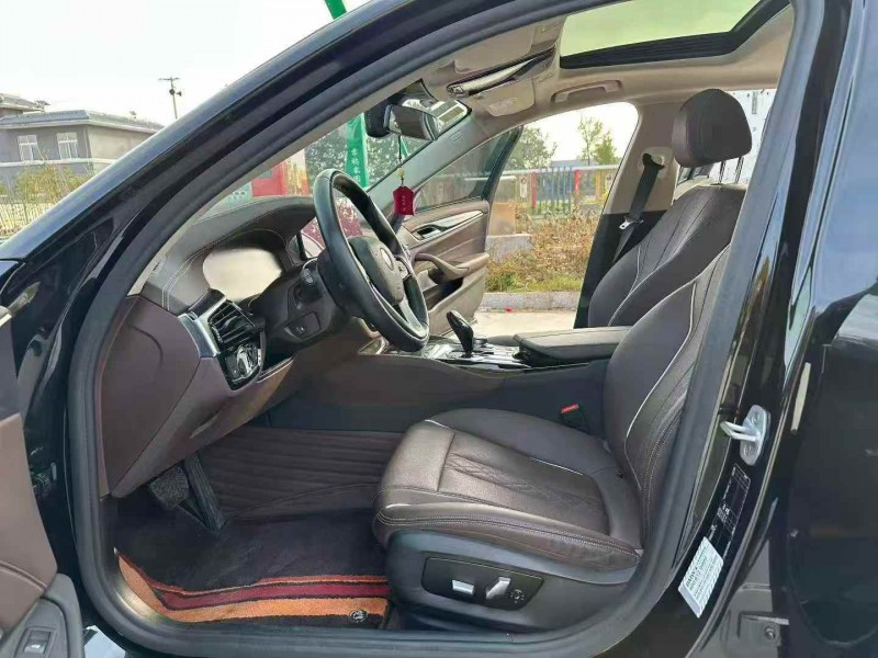 徐州21年宝马5系3