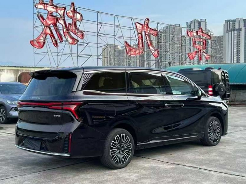 东莞25年东风风行8