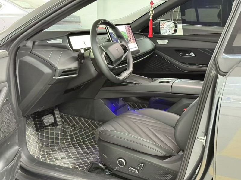 深圳25年长安汽车深蓝8