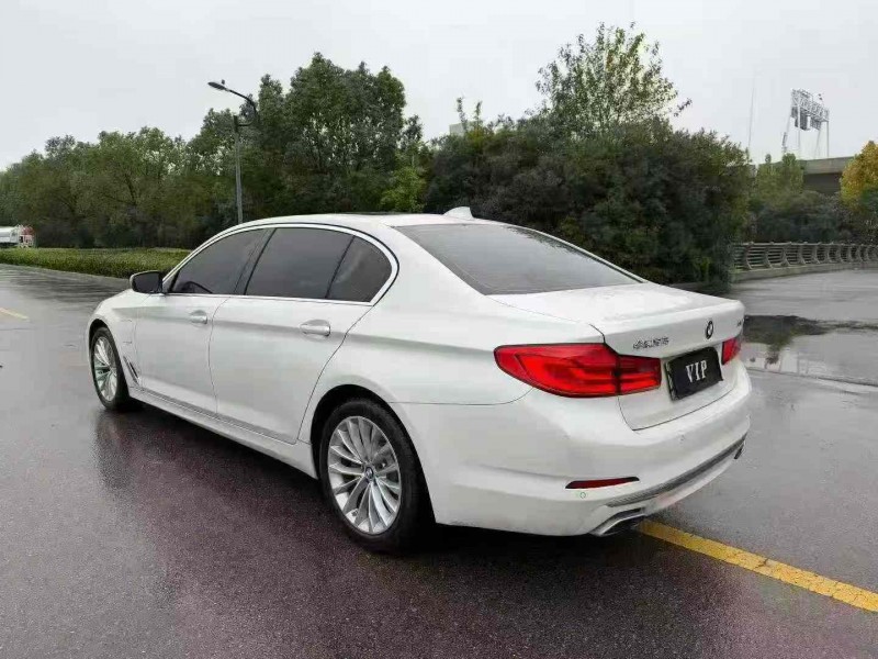 盐城20年宝马5系8