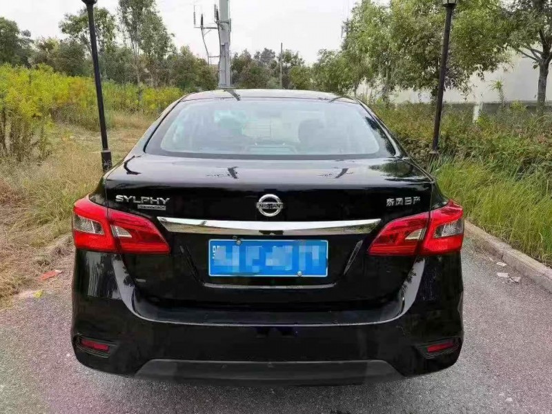 十堰24年日产轩逸9