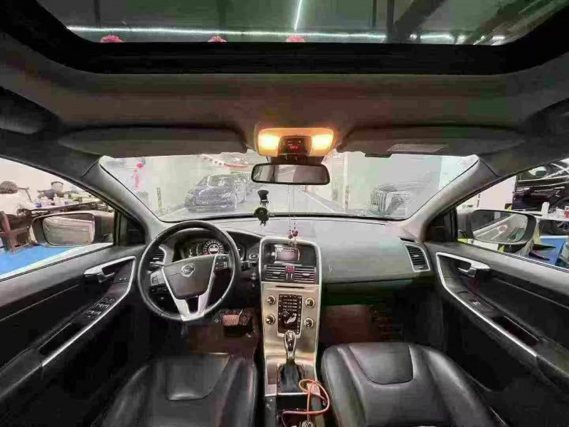 深圳17年沃尔沃XC605