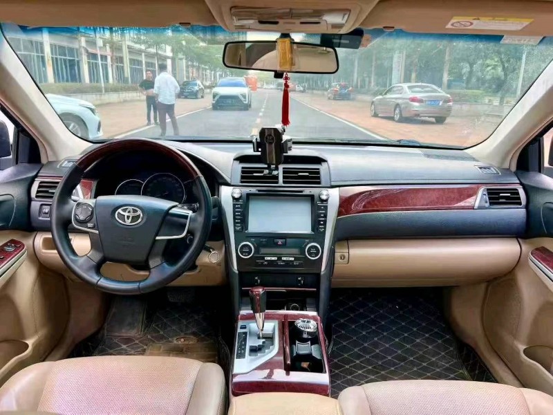 东莞13年丰田凯美瑞5