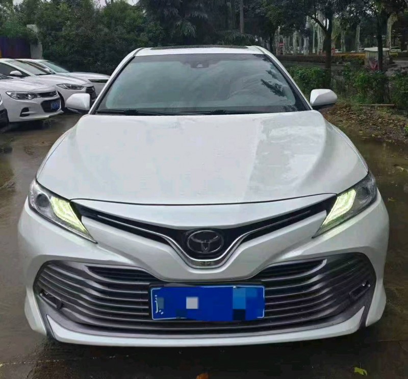 郑州19年丰田凯美瑞1