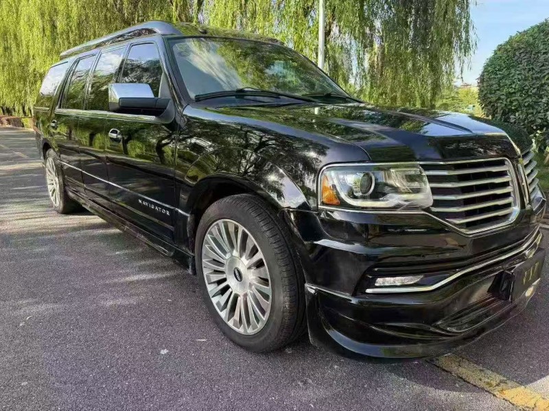 萍乡18年林肯领航员3