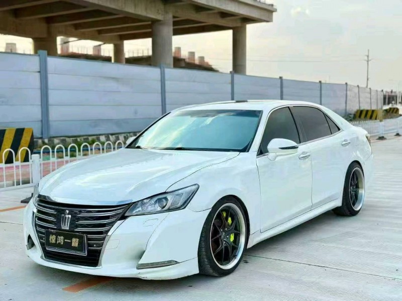 广州15年丰田皇冠2