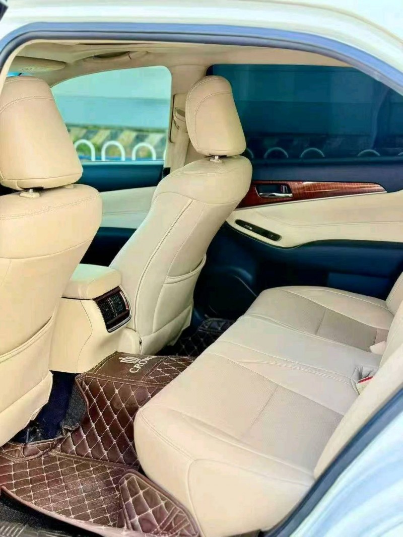 广州15年丰田皇冠6