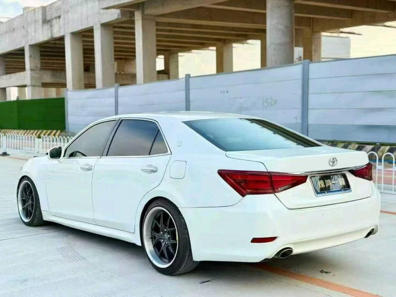 广州15年丰田皇冠9