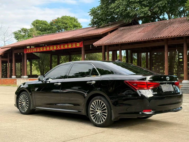 南宁15年丰田皇冠5