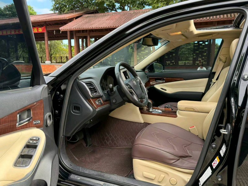 南宁15年丰田皇冠7
