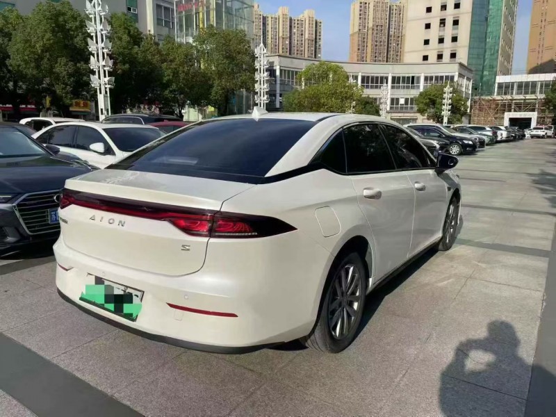 南通23年传祺埃安S8