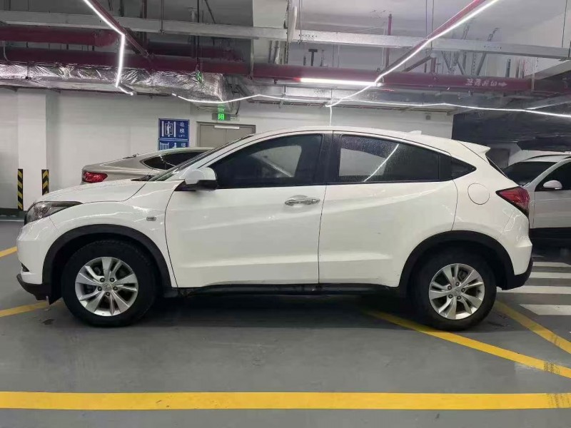 深圳17年本田缤智7