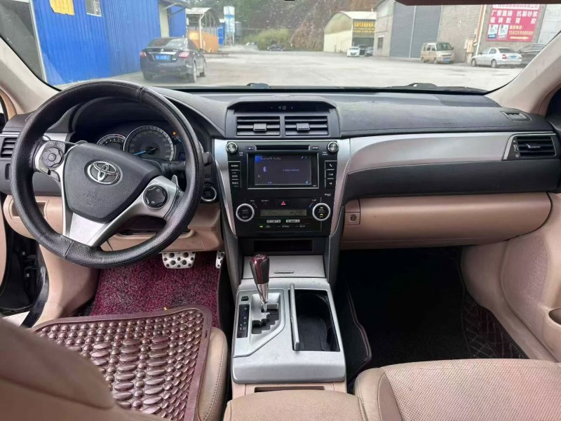 梧州18年丰田凯美瑞6