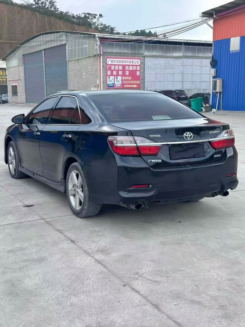 梧州18年丰田凯美瑞9