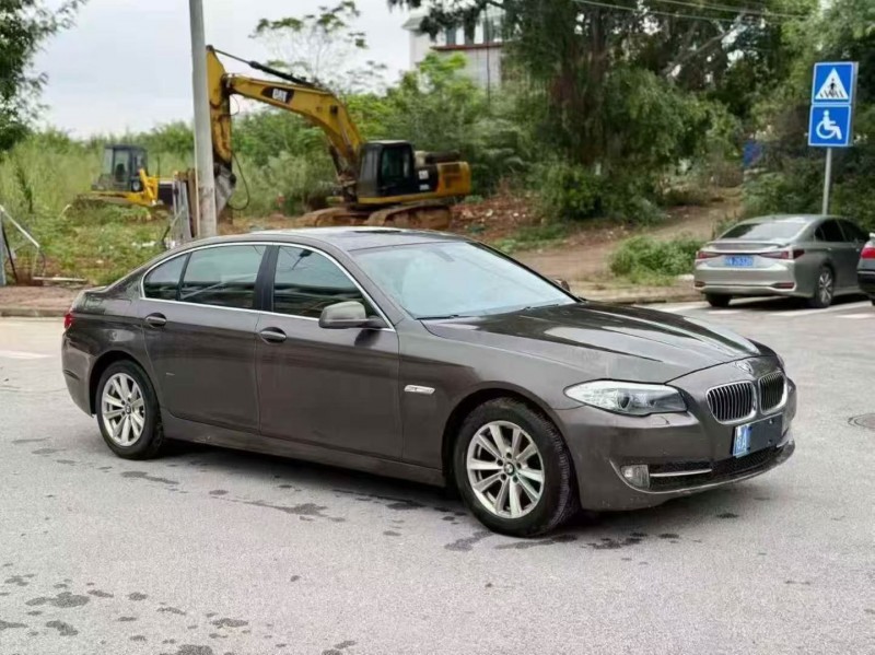 梧州12年宝马5系3