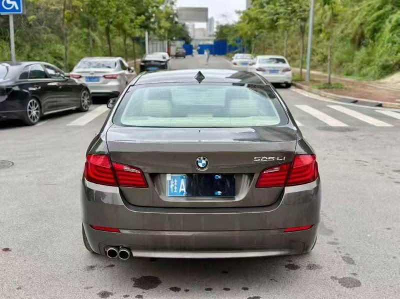 梧州12年宝马5系9