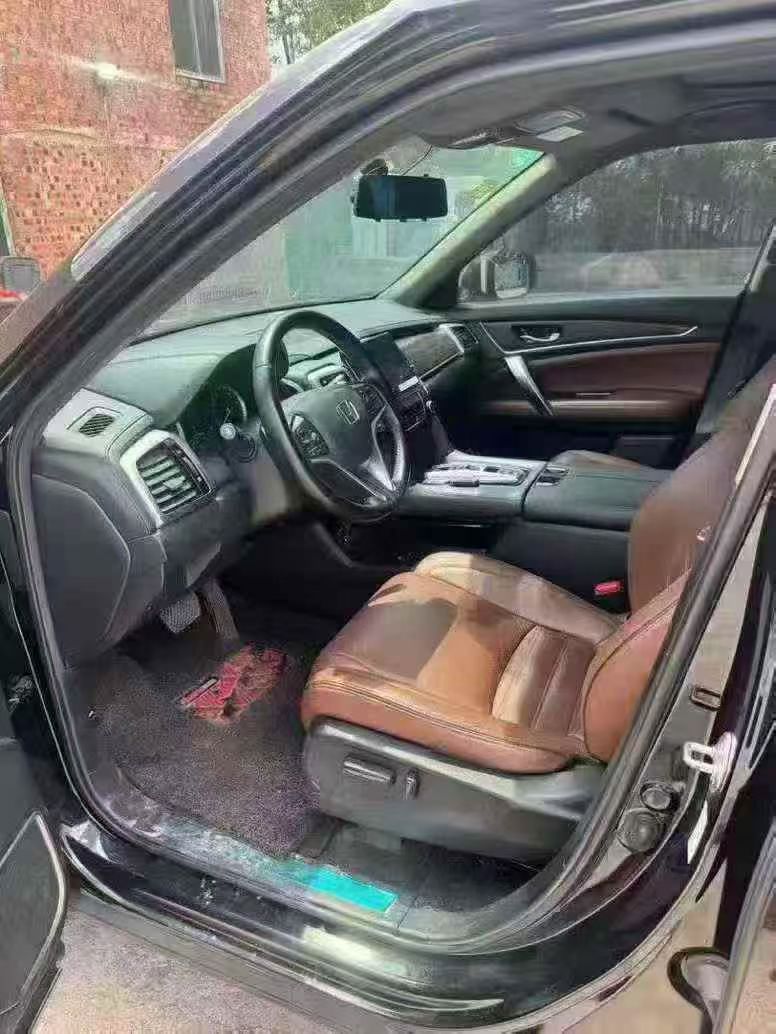 玉林18年本田URV5