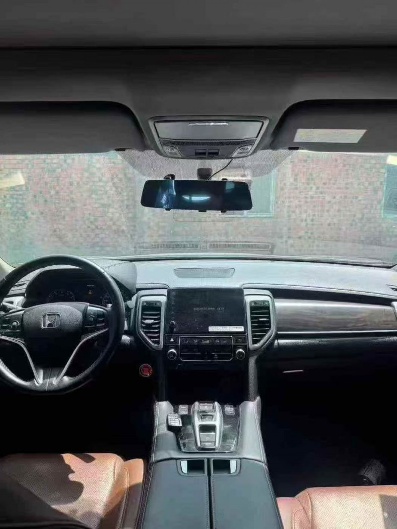 玉林18年本田URV6