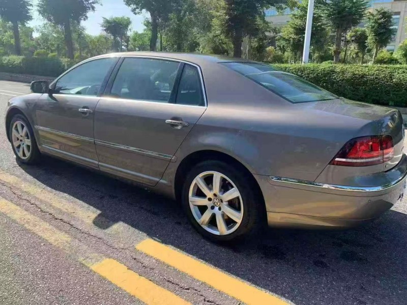 汕头16年大众辉腾7