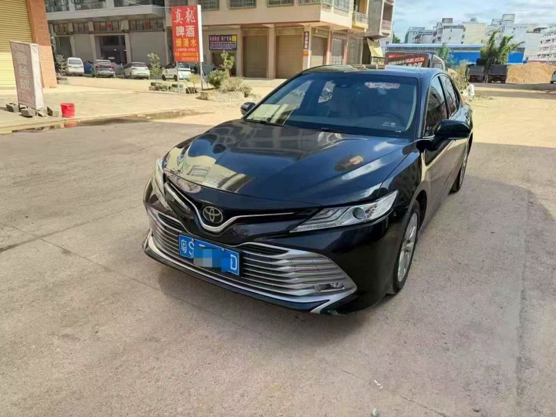 南宁19年丰田凯美瑞3