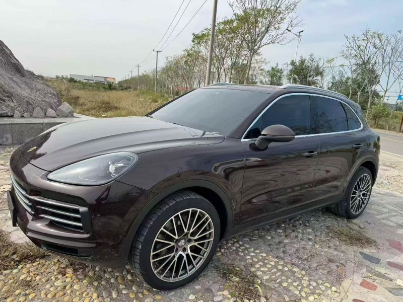 邯郸18年保时捷卡宴3