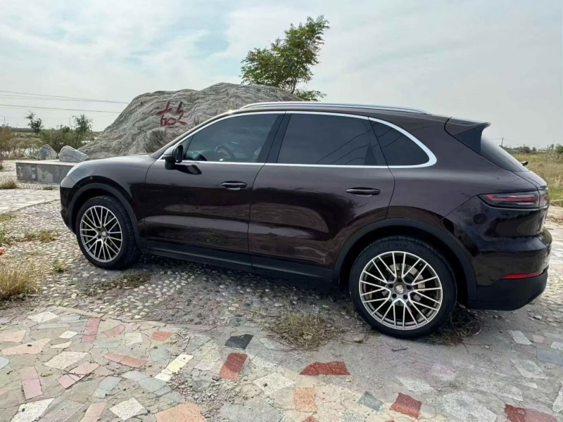 邯郸18年保时捷卡宴9