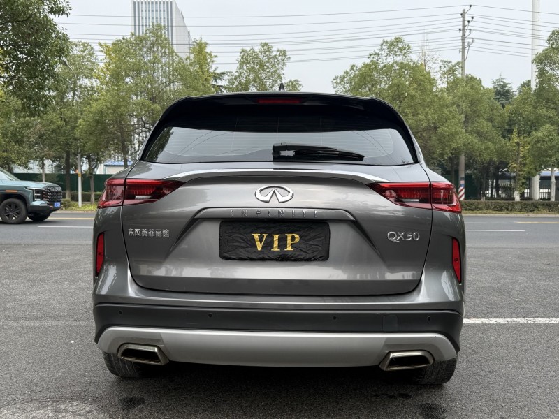 岳阳20年英菲尼迪QX509