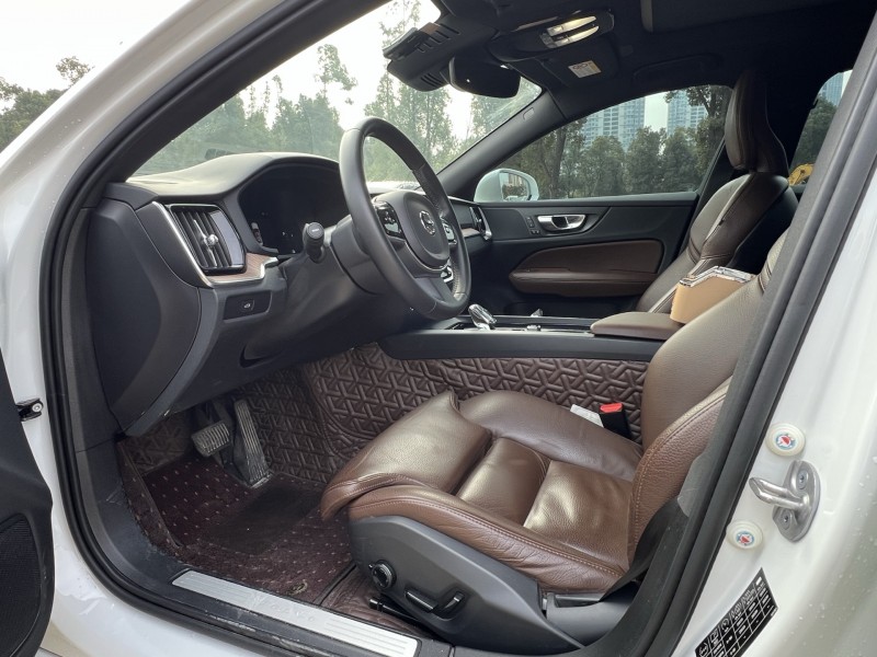 岳阳22年沃尔沃S60L4