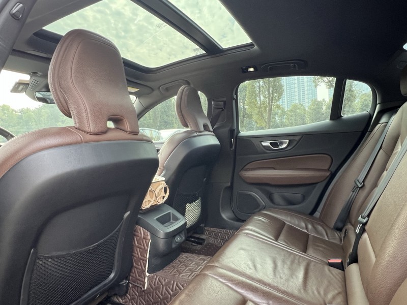 岳阳22年沃尔沃S60L5