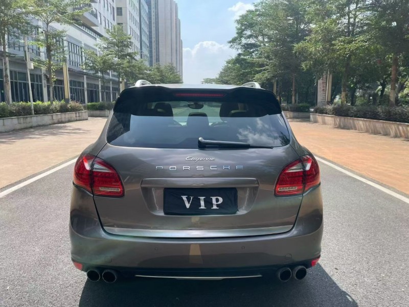韶关13年保时捷卡宴9