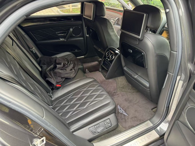 徐州16年宾利飞驰3