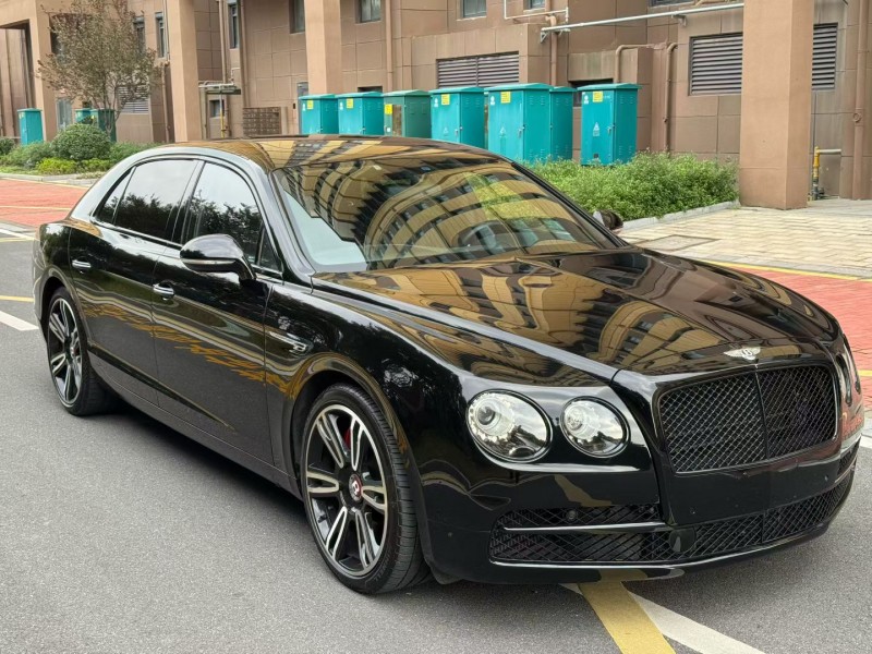 徐州16年宾利飞驰6