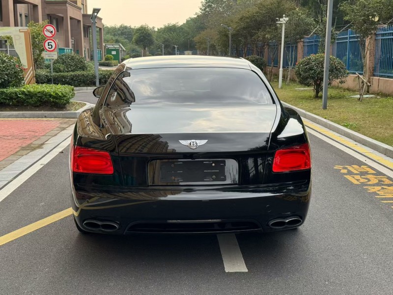 徐州16年宾利飞驰7