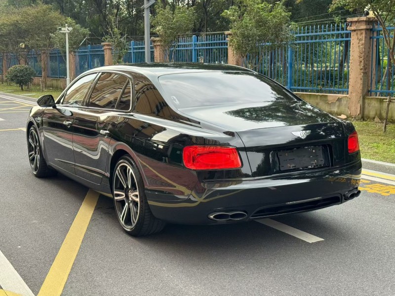 徐州16年宾利飞驰8