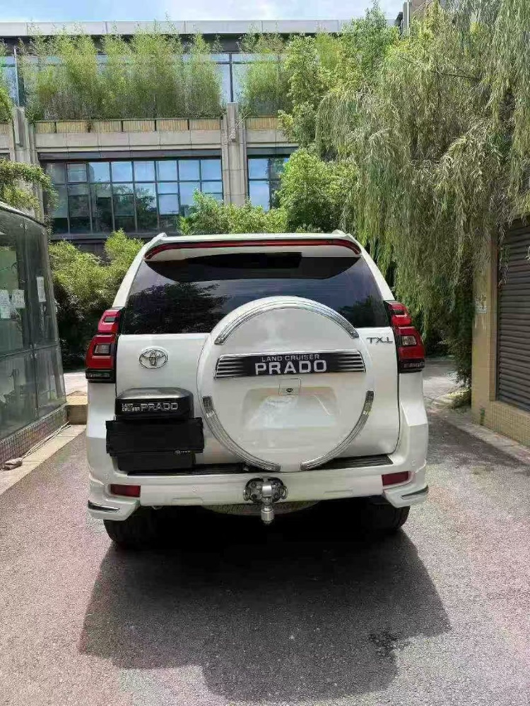 成都17年丰田普拉多6