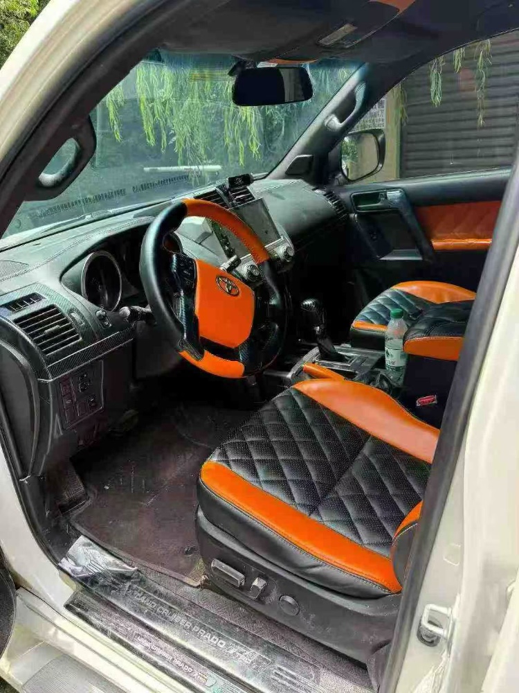 成都17年丰田普拉多7