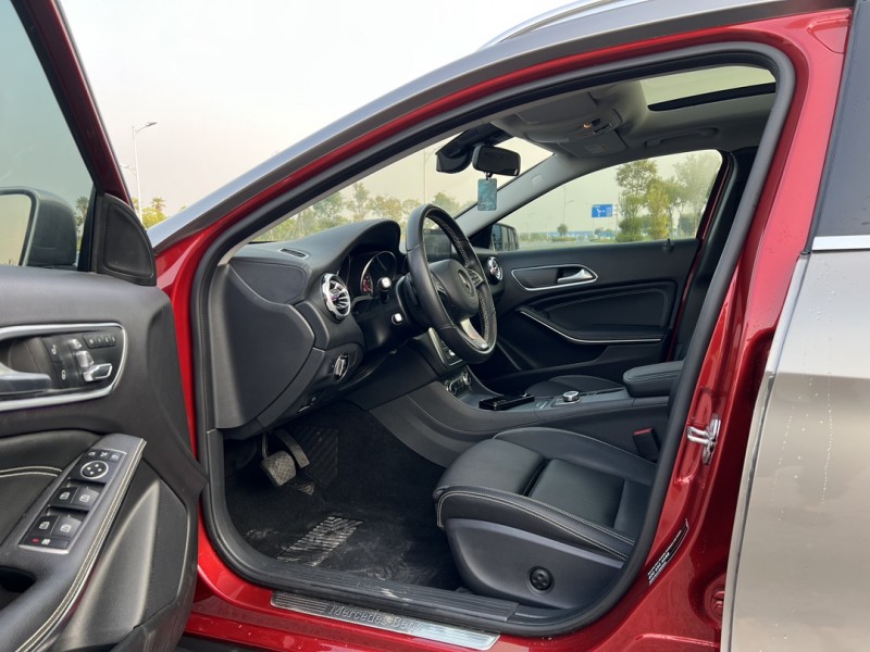 盐城19年奔驰GLA4