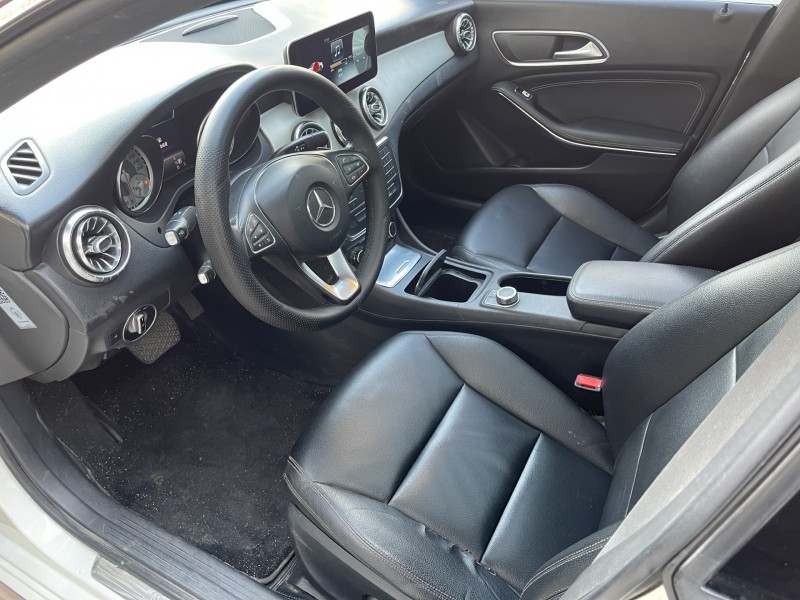 济宁15年奔驰CLA5