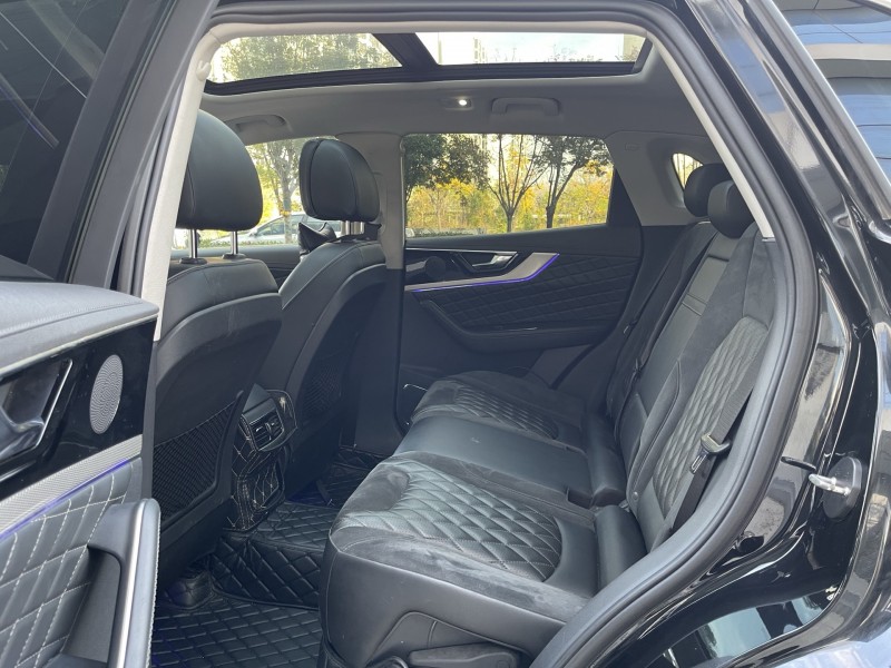 济宁19年红旗HS56