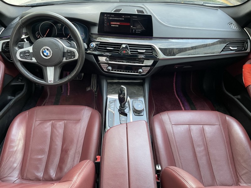 济宁19年宝马5系6