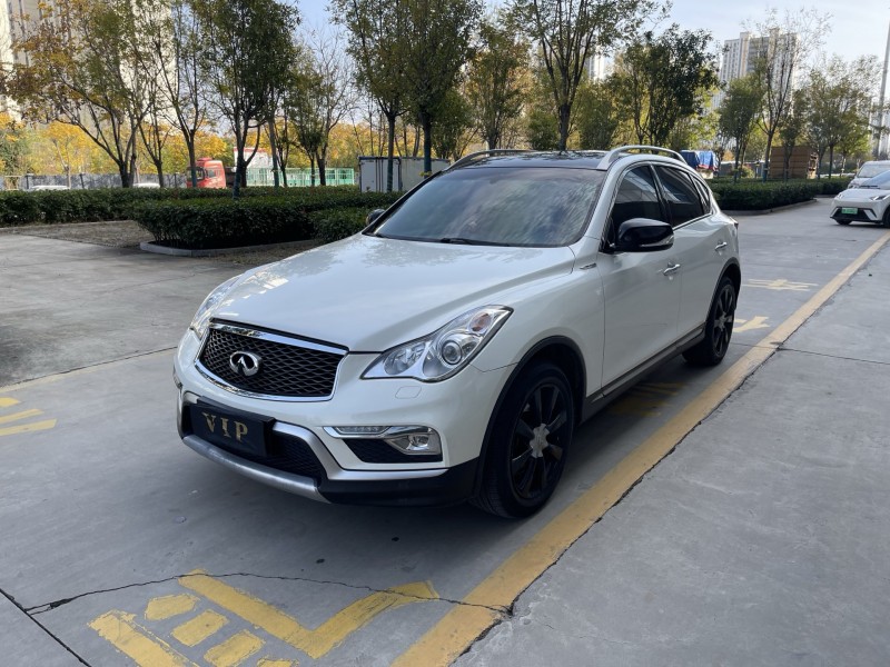 济宁17年英菲尼迪QX503