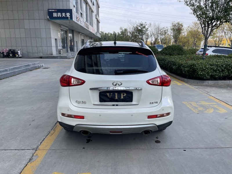 济宁17年英菲尼迪QX509