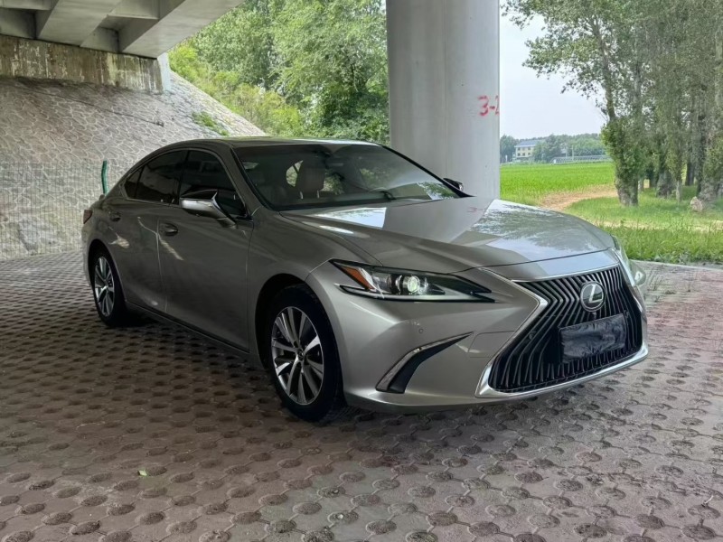 松原20年雷克萨斯ES2