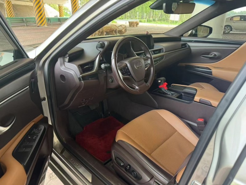 松原20年雷克萨斯ES4