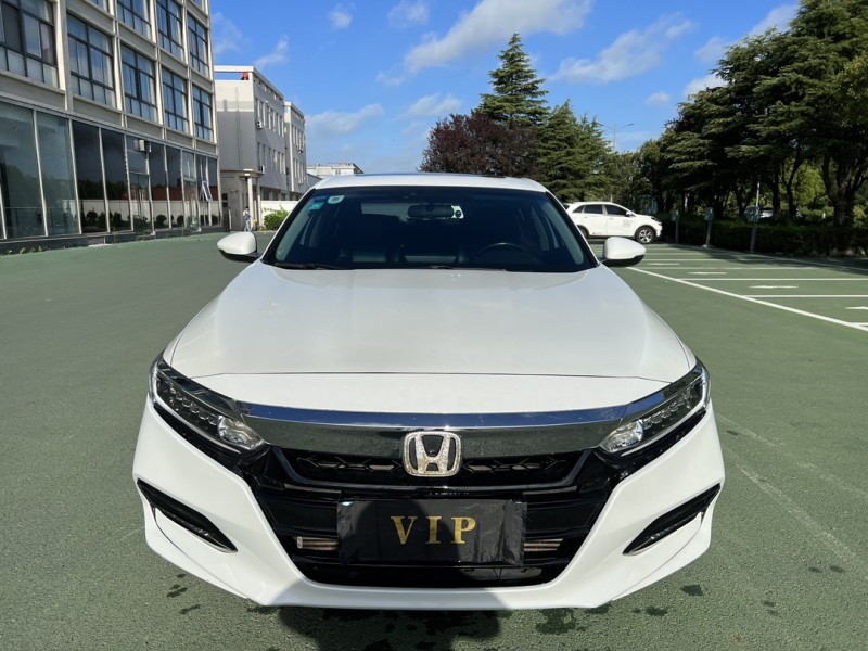 盐城19年本田雅阁1