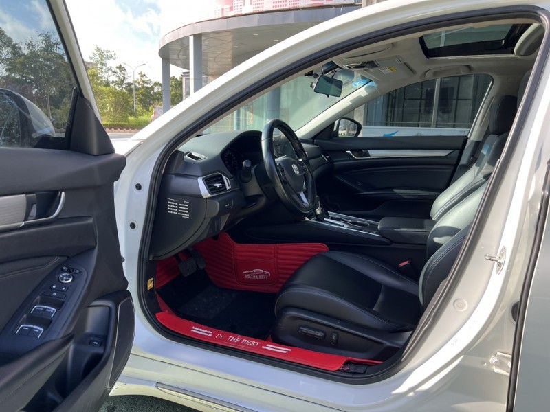 盐城19年本田雅阁4