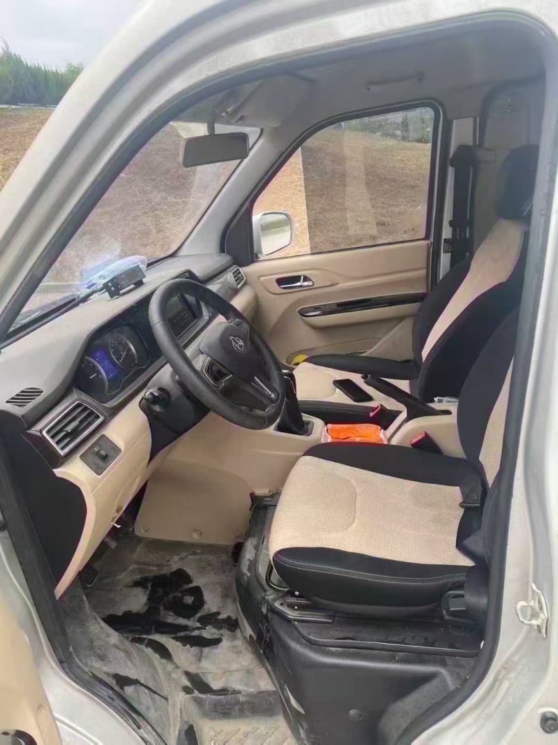 青岛22年长安汽车跨越6