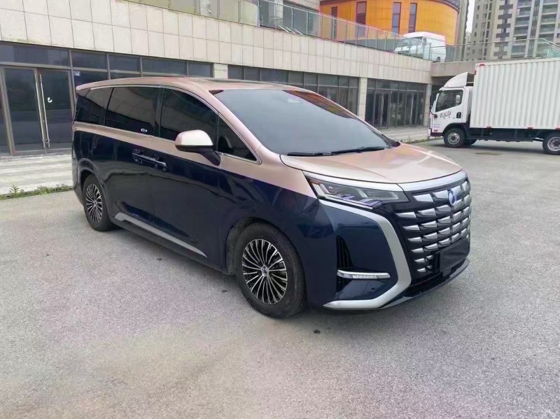 青岛23年腾势D92